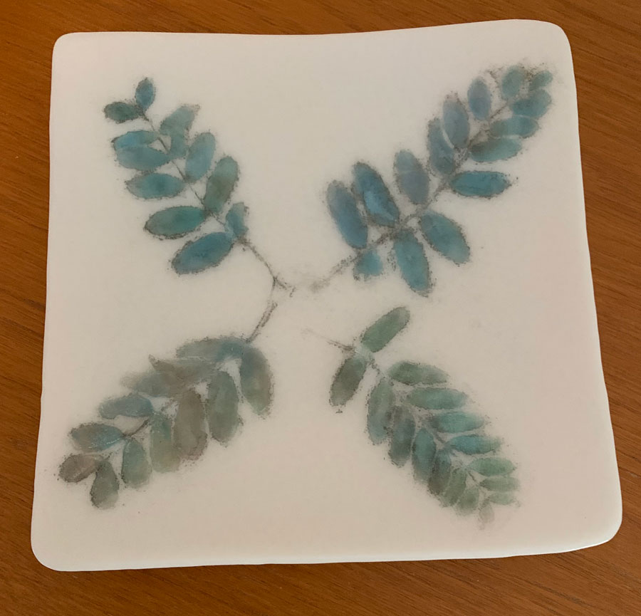 White Fern Fossil Vitra Plate